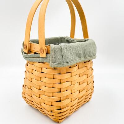 LONGABERGER 2001 SMALL TWO-HANDLED BASKET