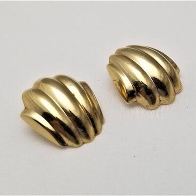 Lot #139  Pair of 14kt gold clip earrings - shell motif