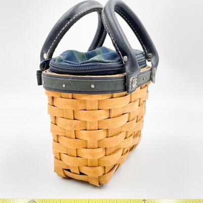 LONGABERGER 2005 COLLECTORâ€™S CLUB SMALL â€œBOARDWALKâ€ BASKET