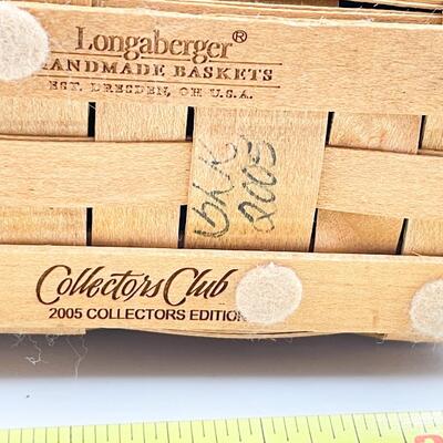 LONGABERGER 2005 COLLECTORâ€™S CLUB SMALL â€œBOARDWALKâ€ BASKET