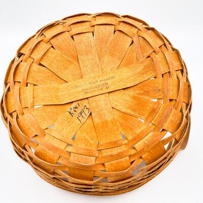 LONGABERGER 1993 ROUND BASKET W/ GINGERBREAD LID