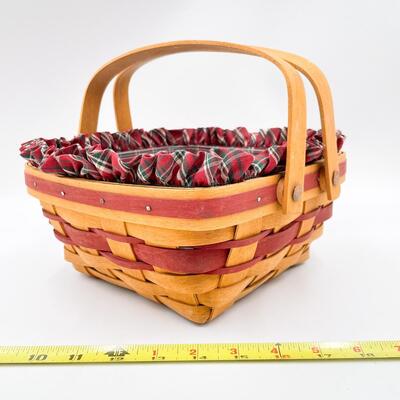 LONGABERGER 1993 CHRISTMAS COLLECTION â€œBAYBERRYâ€ BASKET