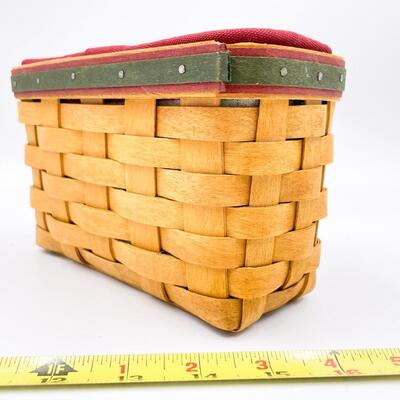 LONGABERGER 2004 â€œHOLIDAY HELPERâ€ BASKET
