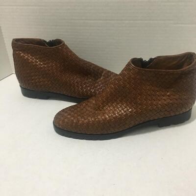 Sesto Meucci boots 5 1/2 brown