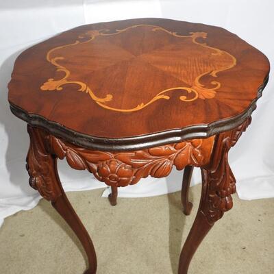 Pair of 1910's antique French Louis XV Inlayed side tables