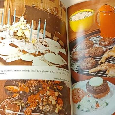 #131 Iron Skillets & More Good Ol' Country Items 