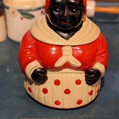 Vintage looking cookie Jar