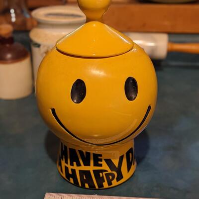Vintage McCoy Happy Face cookie jar