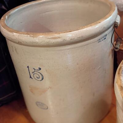 Rare 15 gal Red Wing crock with handles, no cracks or chips, what?!