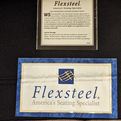 Fantastic condition Flexsteel Hide a bed