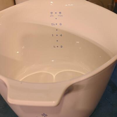 Like New Corning Ware 2 Qt Saucemaker bowl. 