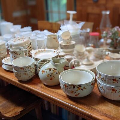 Gorgeous vintage extensive set of Autumn Jewel dishes, great shape