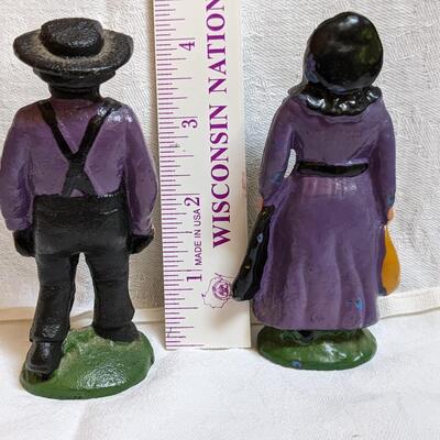 Vintage iron prairie figures. Perfect for the kitchen windowsill