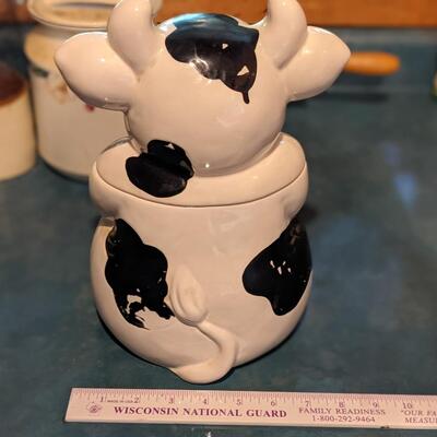 Cow cookie jar, a must if you call yourself a Wisconsite
