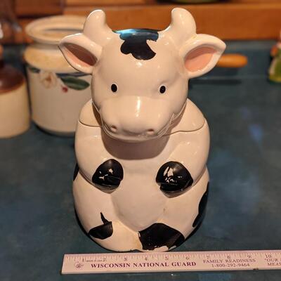 Cow cookie jar, a must if you call yourself a Wisconsite