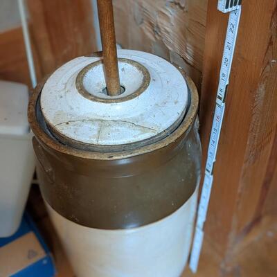 5 gallon Butter Churner, very nice shape with chip in lid only