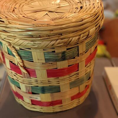 Great shape wicker basket with lid