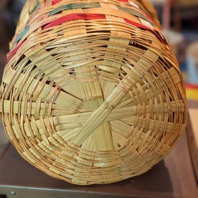 Great shape wicker basket with lid