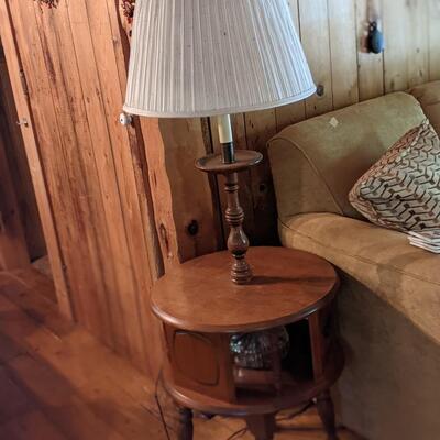 Vintage table lamp, great shape