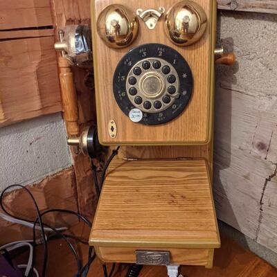 Newer wall phone that operates