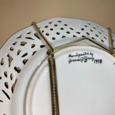 #138 Feminine Porcelain Goodies 