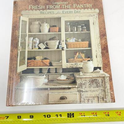 LONGABERGER COOKBOOK AND MORE BUNDLE