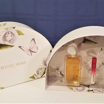 Lot #176  Hanae Mori Perfume and Body Cream Set - New in box