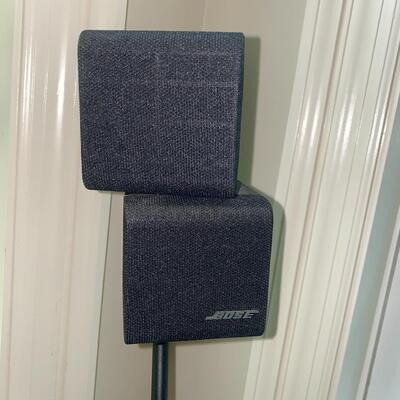 #151 Bose Speakers & ONKYO Stereo System 