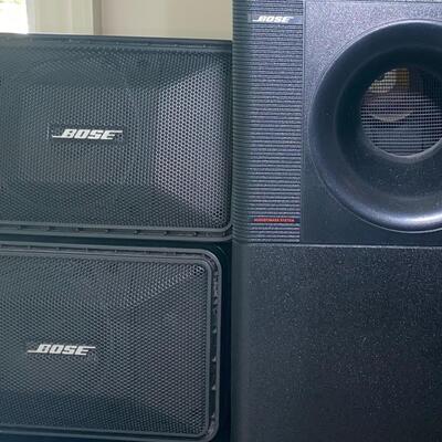 #151 Bose Speakers & ONKYO Stereo System 