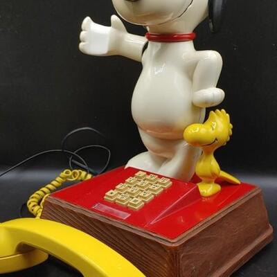 #152 Vintage SNOOPY & WOODSTOCK 1966 PHONE - PUSH BUTTON 