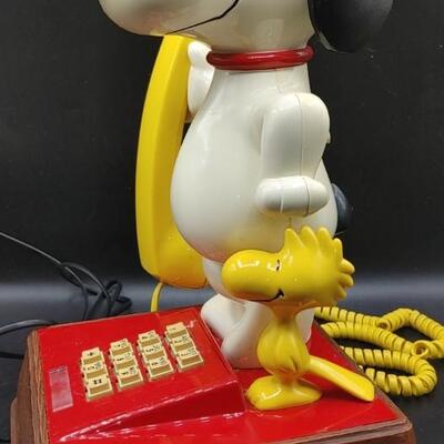 #152 Vintage SNOOPY & WOODSTOCK 1966 PHONE - PUSH BUTTON 