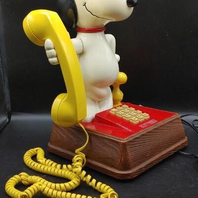 #152 Vintage SNOOPY & WOODSTOCK 1966 PHONE - PUSH BUTTON 