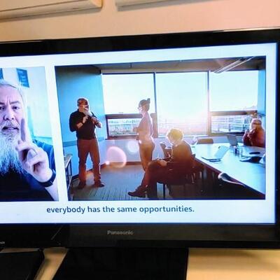 #155 Very Nice Panasonic Flat Screen TV