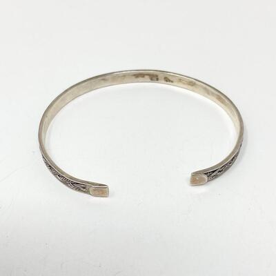 STERLING SILVER BRAIDED DESIGN BANGLE