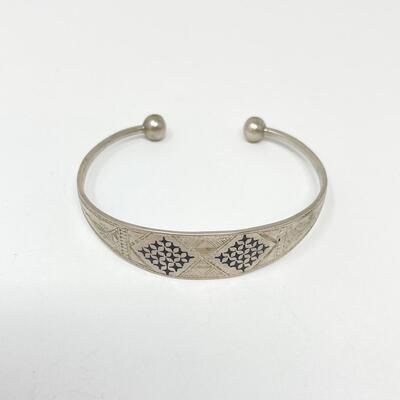 SILVER TONED ETCHED CUFF BRACELET