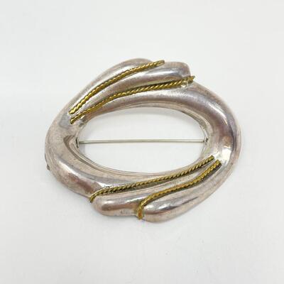 STERLING SILVER OVAL BROOCH