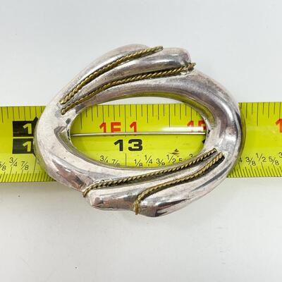STERLING SILVER OVAL BROOCH