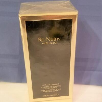 Lot #203 Estee Lauder Re-Nutriv Sculpting/Refinishing Lotion - new in package