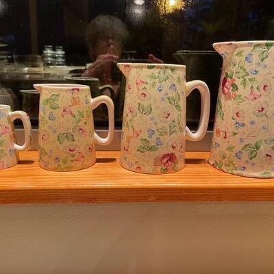 4 Graduated Pitchers