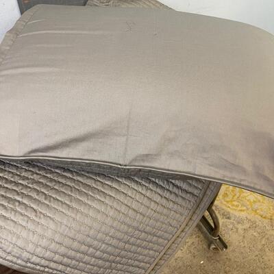 #168 Gray Twin Size Comforter and Pillow with Sham 