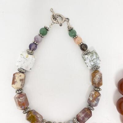 ASSORTED BEADED BRACELET BUNDLE