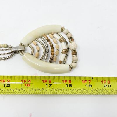 CHICOâ€™S BEADED FAUX IVORY NECKLACE 