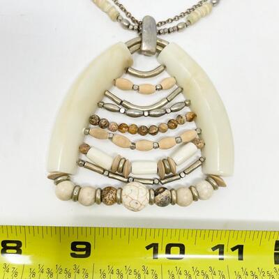 CHICOâ€™S BEADED FAUX IVORY NECKLACE 