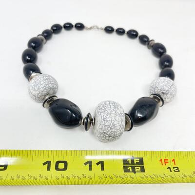BLACK AND SILVER BEADED CHOKER NECKLACE