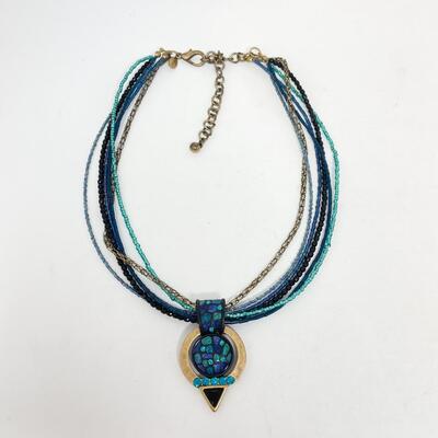 CHICOâ€™S BLUE AND GOLD TONED PENDANT NECKLACE