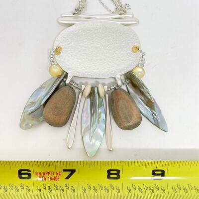 CHICOâ€™S SILVER TONED & MOTHER OF PEARL PENDANT NECKLACE
