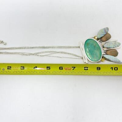 CHICOâ€™S SILVER TONED & MOTHER OF PEARL PENDANT NECKLACE