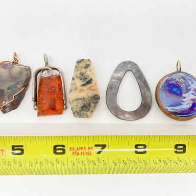 STONE AND GLASS NECKLACE PENDANT BUNDLE