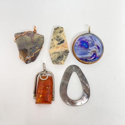 STONE AND GLASS NECKLACE PENDANT BUNDLE