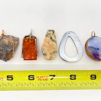 STONE AND GLASS NECKLACE PENDANT BUNDLE